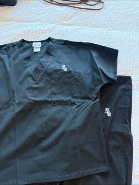 Chicago white Sox unisex XS top & pants set